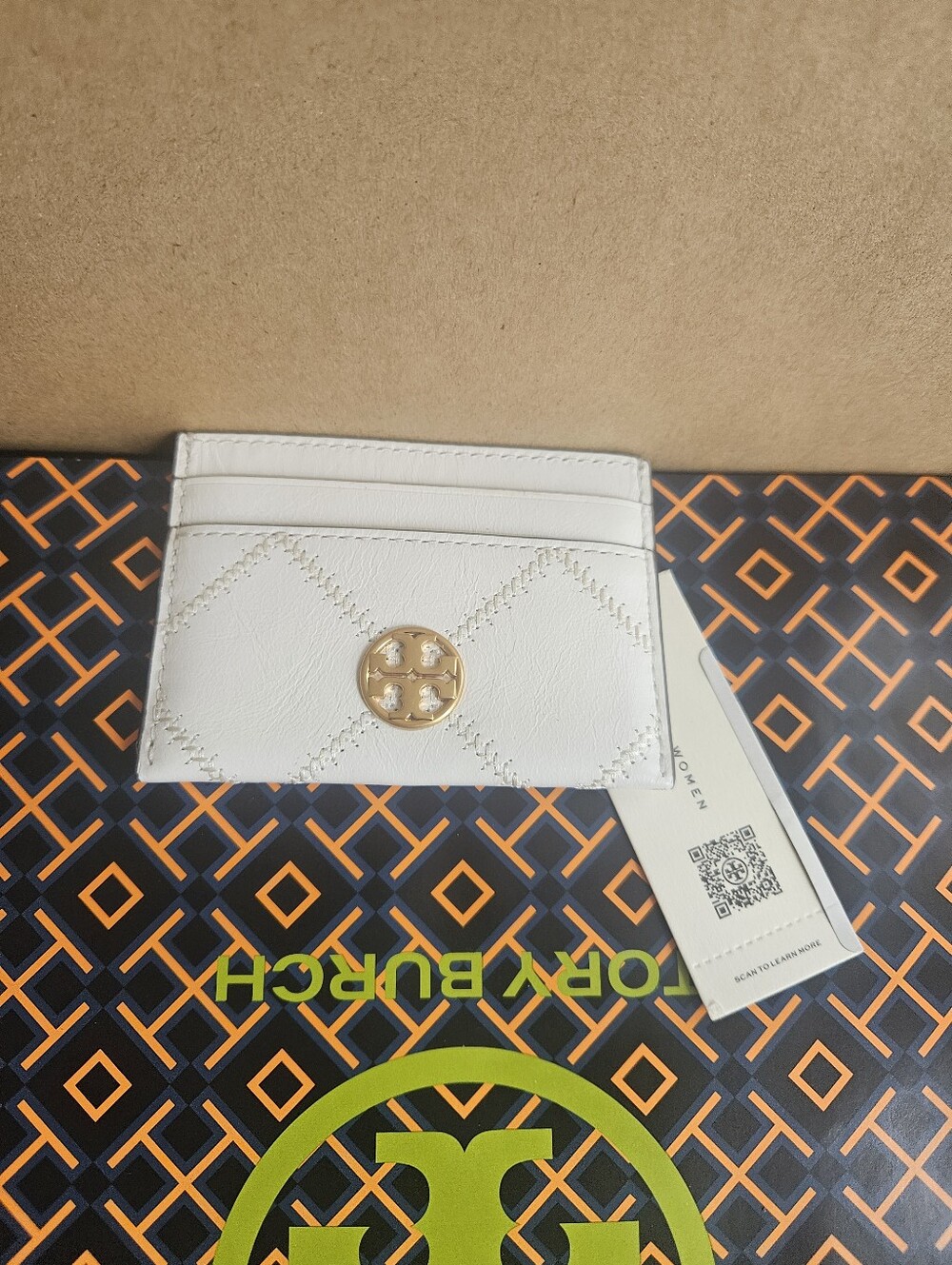 Tory Burch Willa Slim Card Case with Gold Logo Blanc/100 - Picture 3 of 3